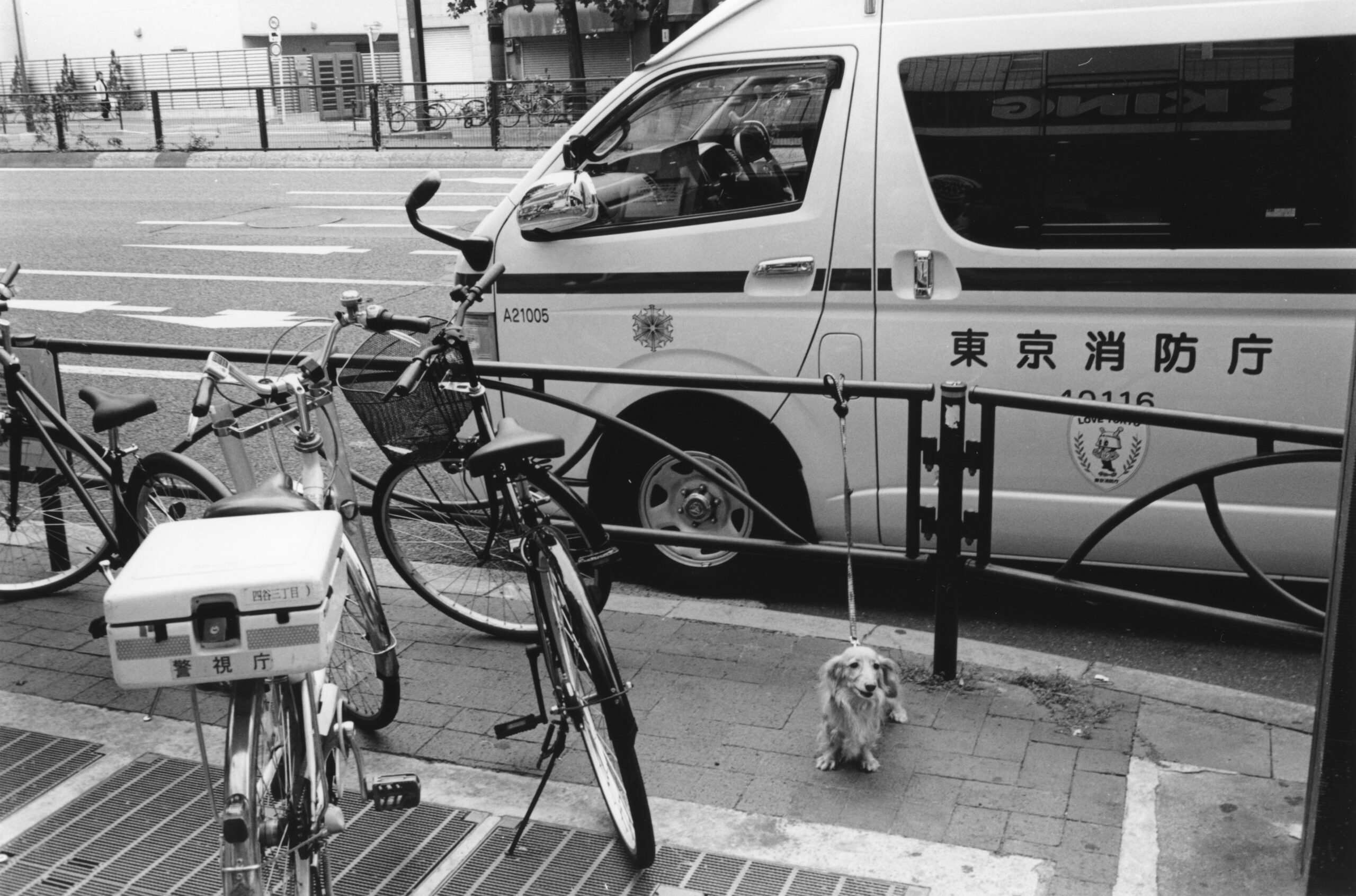 B&W photography by Thomas Beswick, Filmmaker based in Tokyo. Tokyo Diary Series 'ambulance'