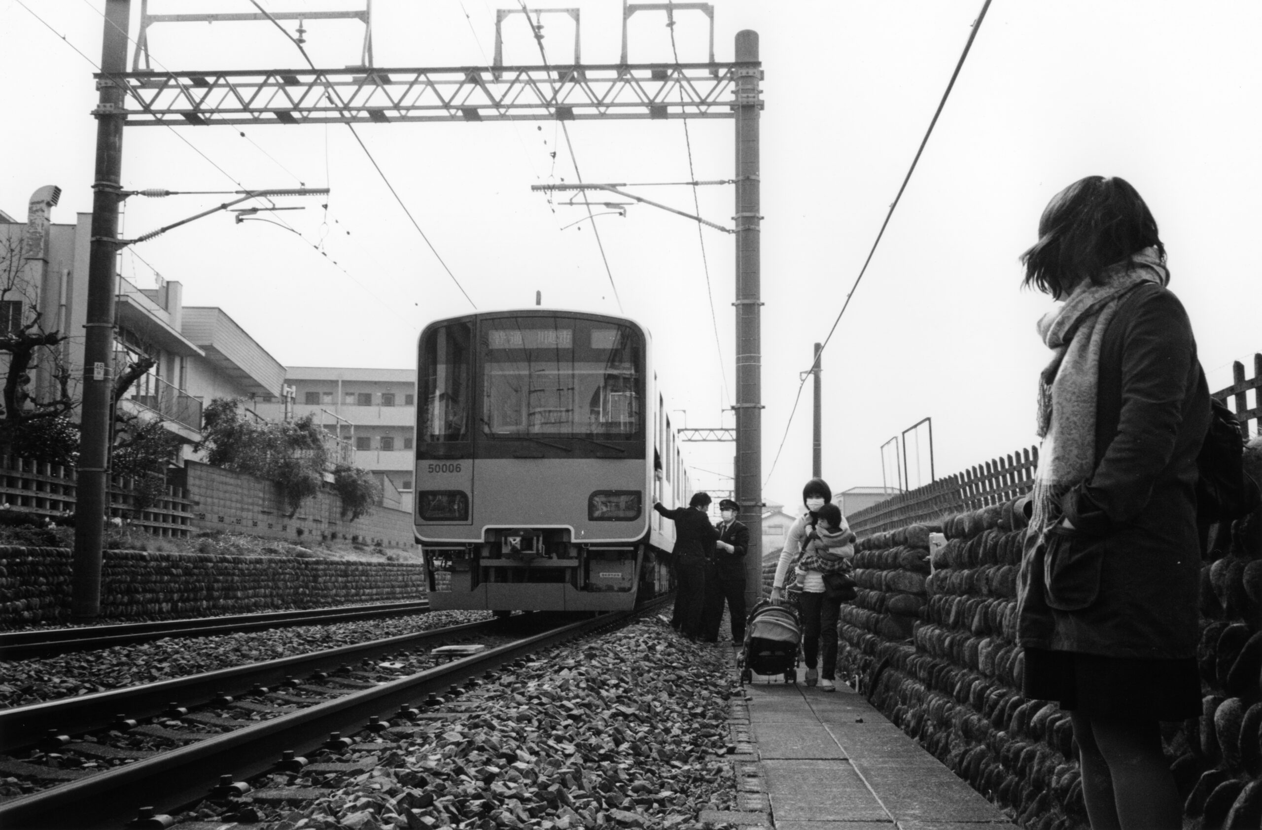 B&W photography by Thomas Beswick, Filmmaker based in Tokyo. Tokyo Diary Series 'Train Malfunction'