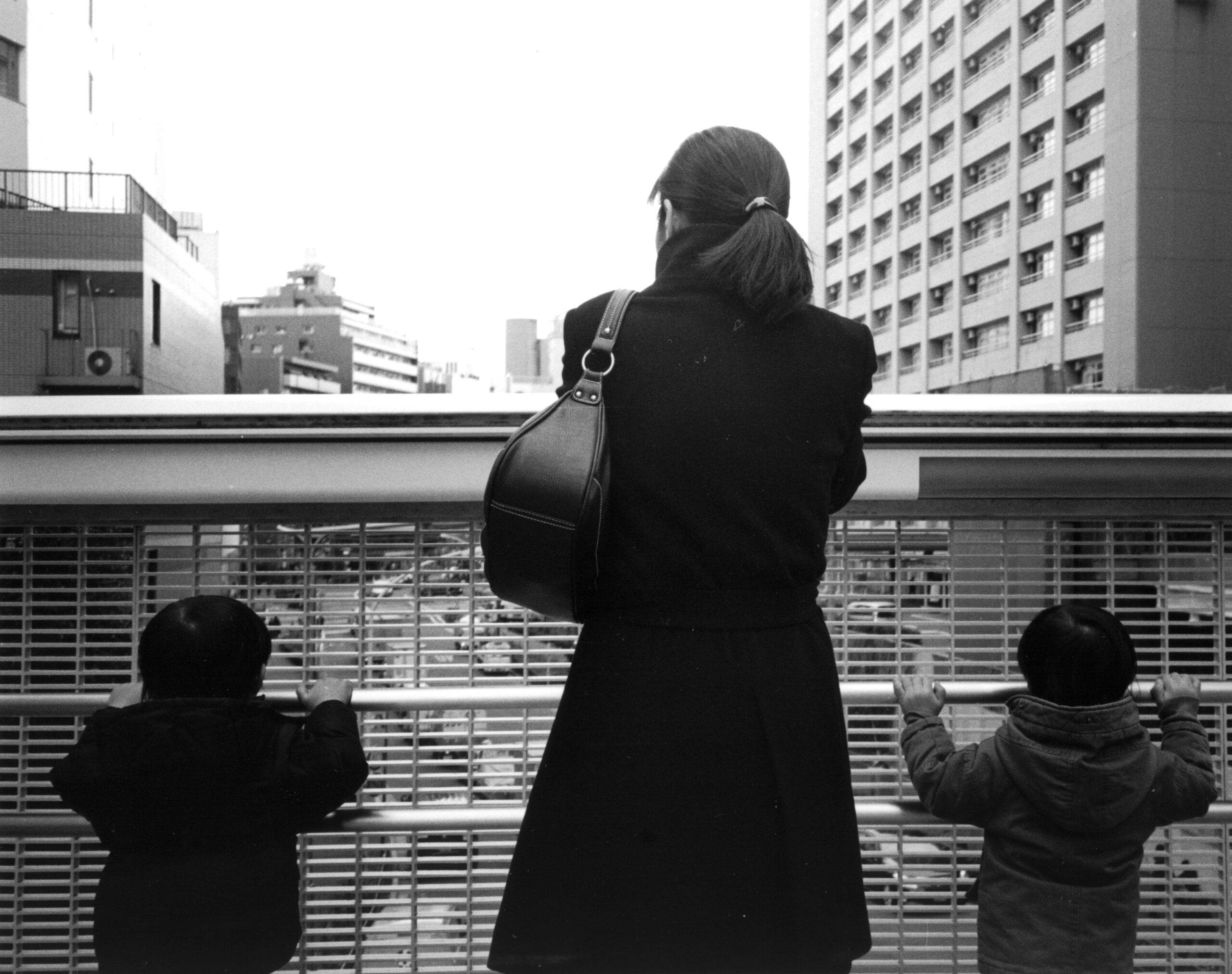 B&W photography by Thomas Beswick, Filmmaker based in Tokyo. Tokyo Diary Series 'Daddy'