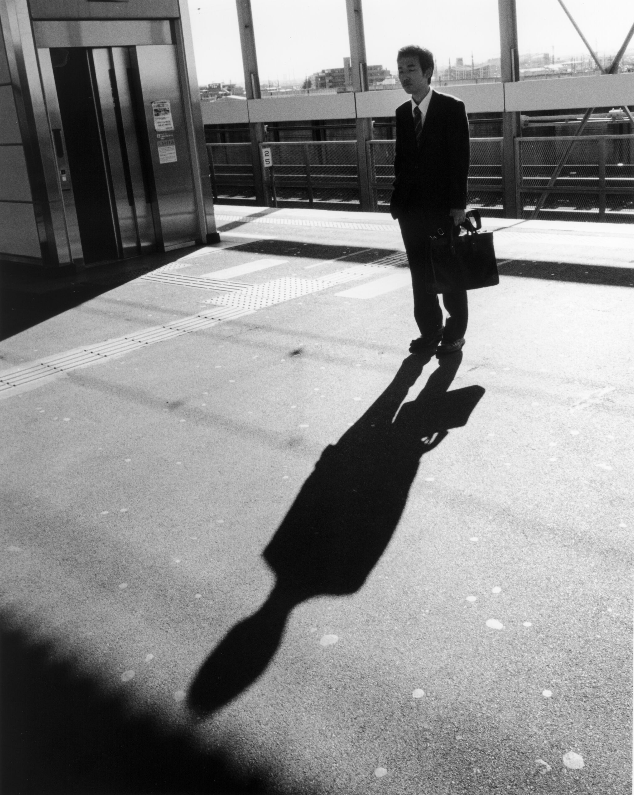 B&W photography by Thomas Beswick, Filmmaker based in Tokyo. Tokyo to Osaka Series 'nap'