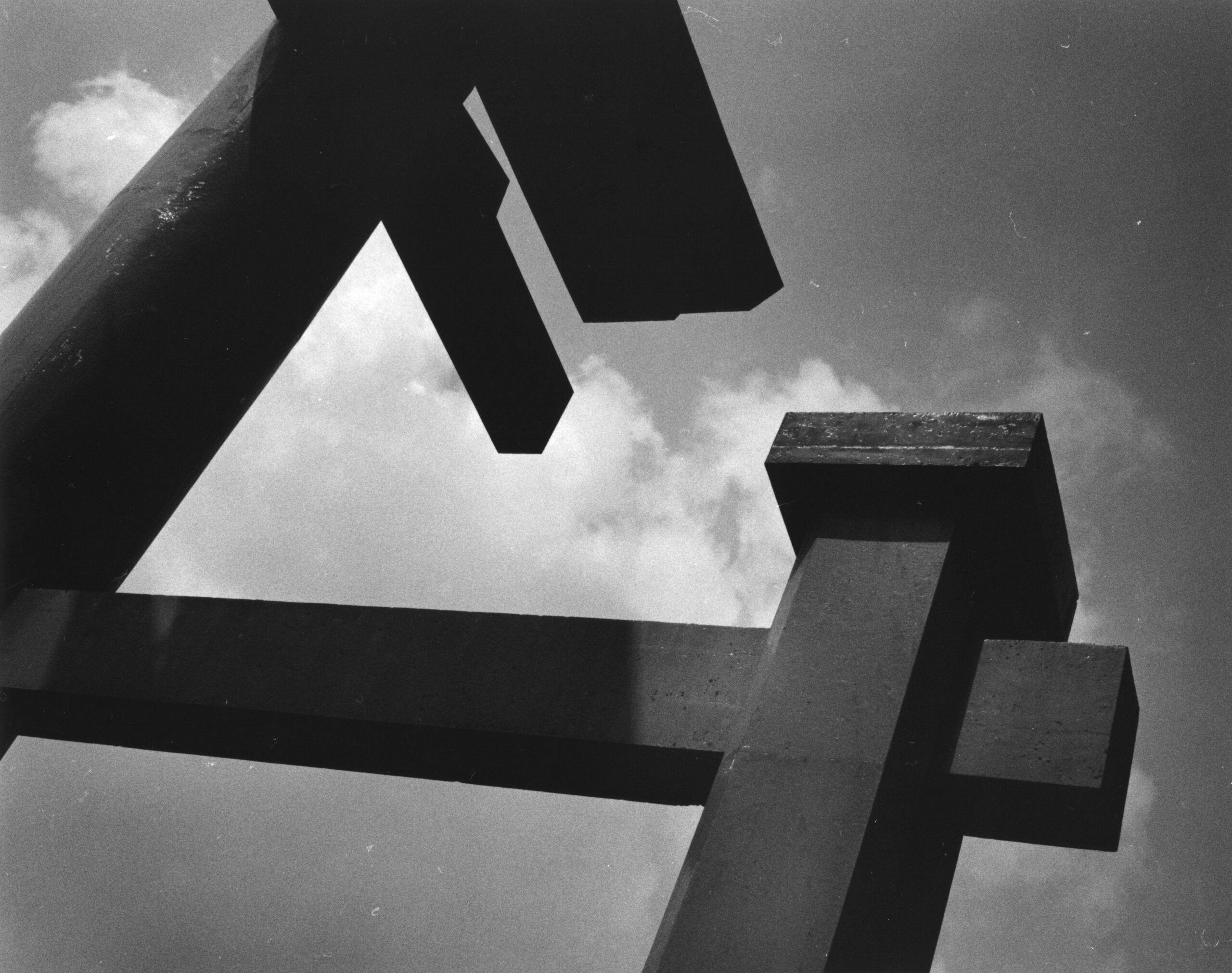 B&W photography by Thomas Beswick, Filmmaker based in Tokyo. Tokyo to Osaka Series 'shine'